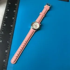 ?2014 Sanrio Hello Kitty strawberry ? candy watch Which Watch Today...: Hello Kitty Candy Watch main image 4